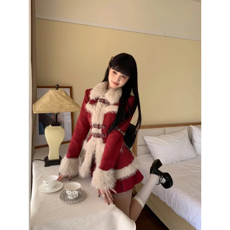 French Celebrity High-end Retro Red Small Fragrant Wind Fluffy Splicing Waist Jacket Short Skirt New Year's Robe Set