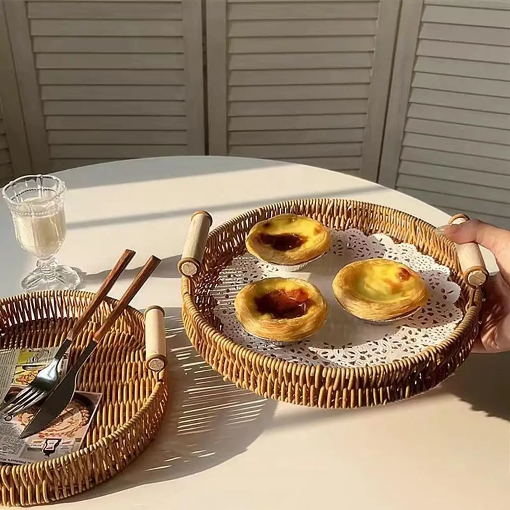 

Plastic Round Rattan Storage Tray Large Capacity Decorative Imitation Rattan Woven Baskets Handmade with Wooden Handle