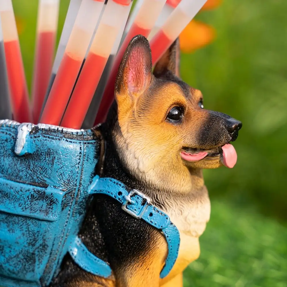 Met Rugzak Hond Penhouder Leuke Cartoon Hars Hond Standbeeld Handgeschilderde Desktop Opslagcontainer Organizer