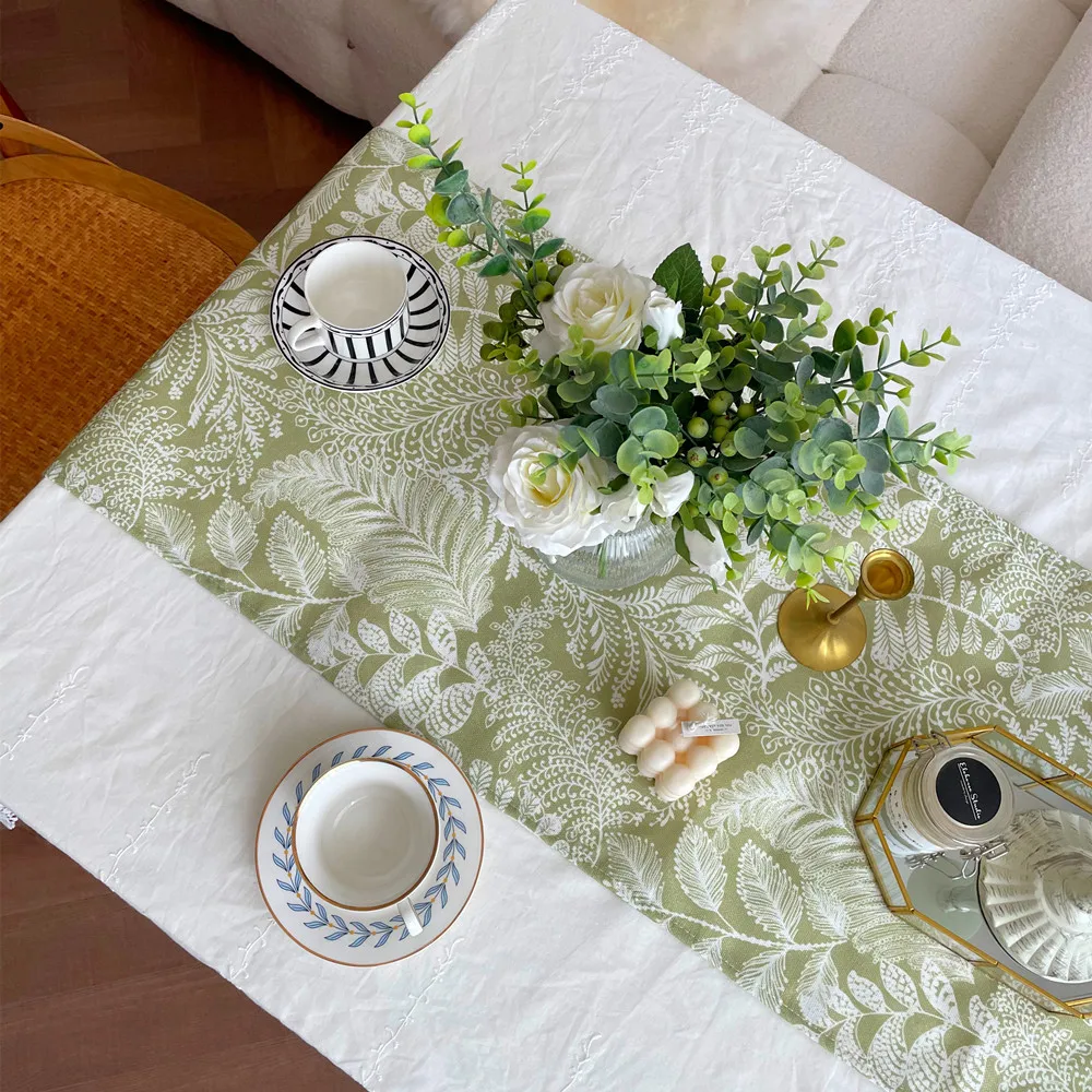 

Spring Pastoral Style Table Runner with Waterproof Green Plant and Flower Print for Home Decoration Coffee Table Decor Mariage