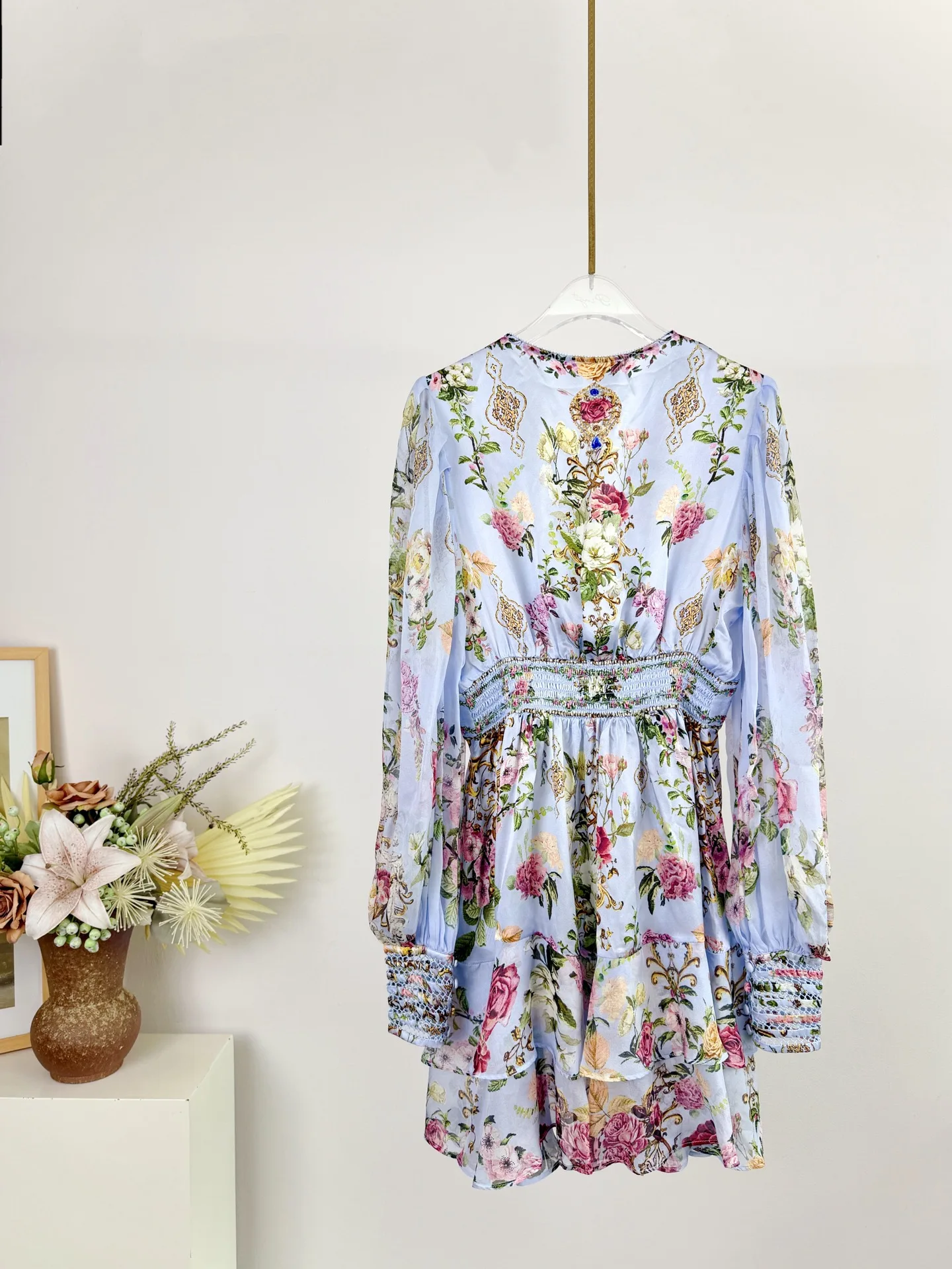 ชุดมินิเดรสผ้าไหมแท้ 100% ประดับคริสตัล ลายดอกไม้ คอวี แขนยาว เอวสูง สำหรับงานปาร์ตี้ สีฟ้า