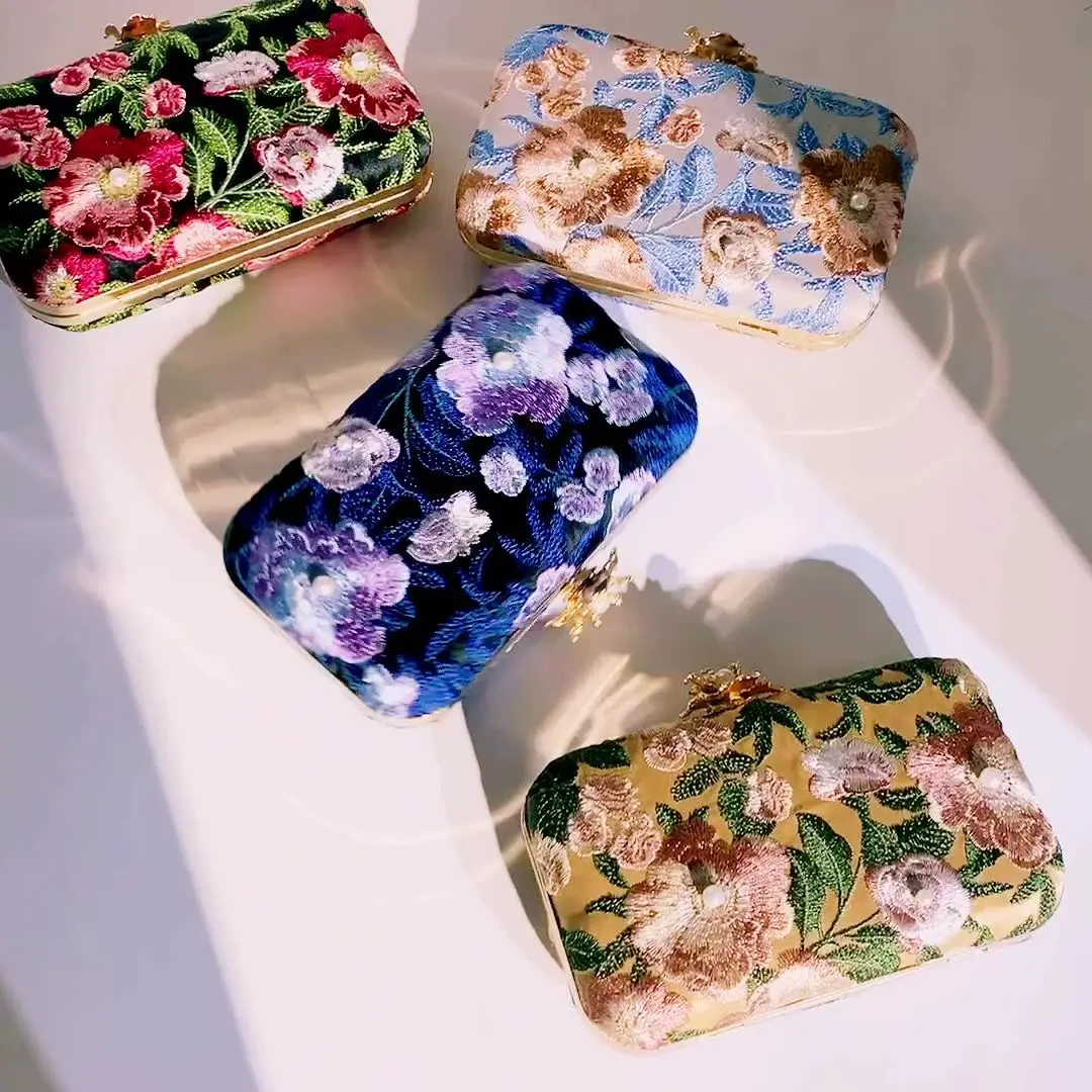 Pochette da sera da donna con fiori ricamati Borse a tracolla per banchetti con diamanti Portafogli per cena di nozze Borsa 3 colori