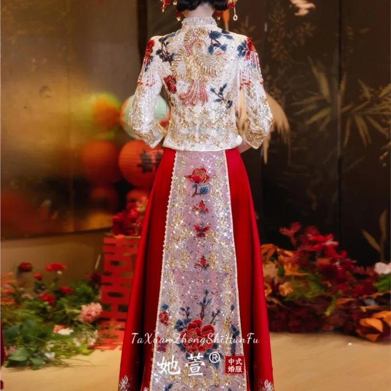 Nueva ropa de lujo para brindar de estilo chino elegante y a la moda.