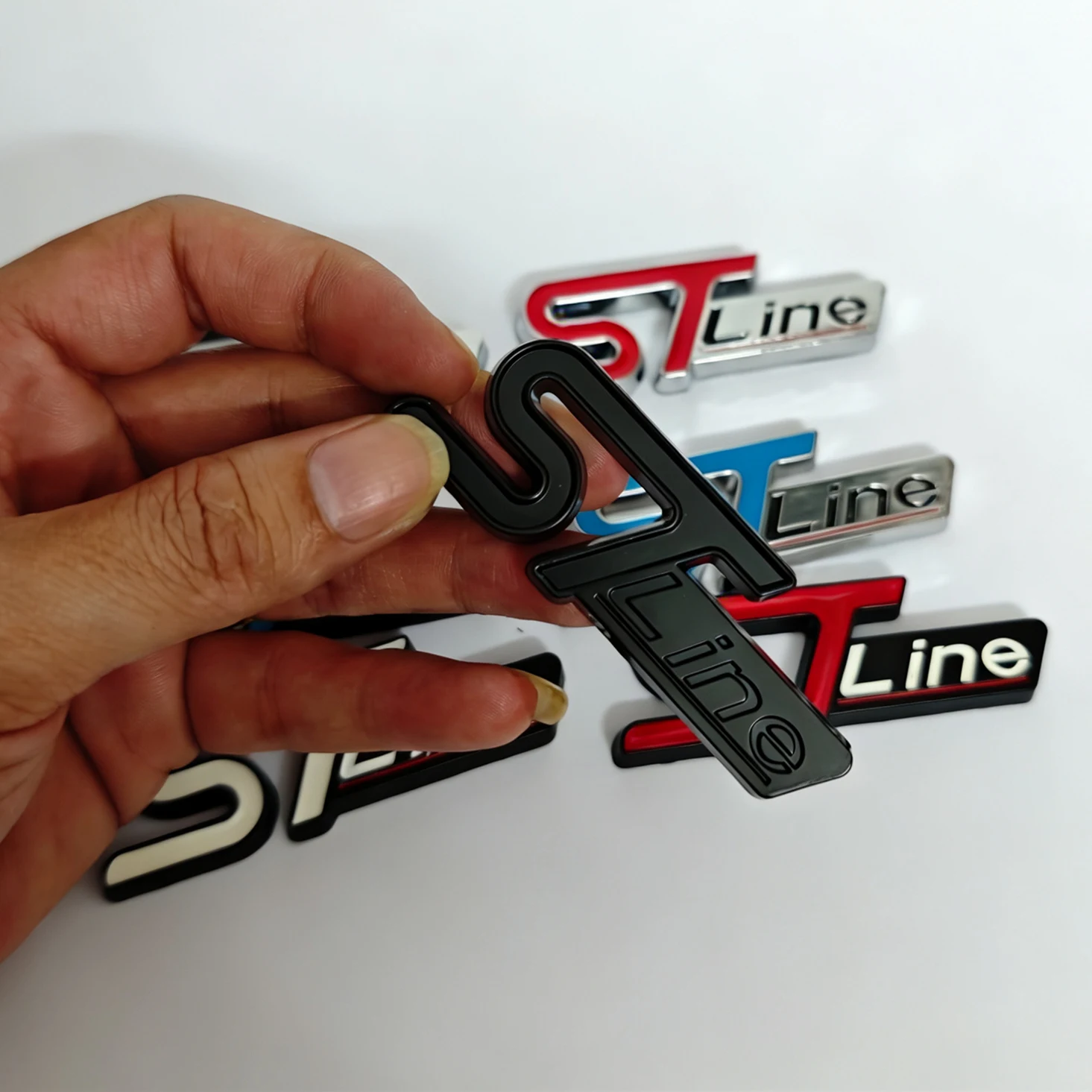 ST LINE Logo Front Grill Emblem Badge Car Rear Trunk Sticker Decals Focus Kuga Fiesta Mondeo ESCAPE Ecoboost For FORD