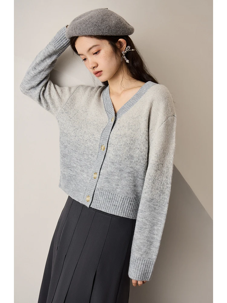 ZIQIAO French Retro Gradient Gray V-neck Sweater Jacket for Women 2023 Autumn Niche Design Wool Cardigan Short Coat Female