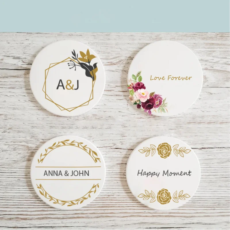 Posavasos personalizados con su propio diseño para compromiso de boda, inicial personalizada y nombre a todo color