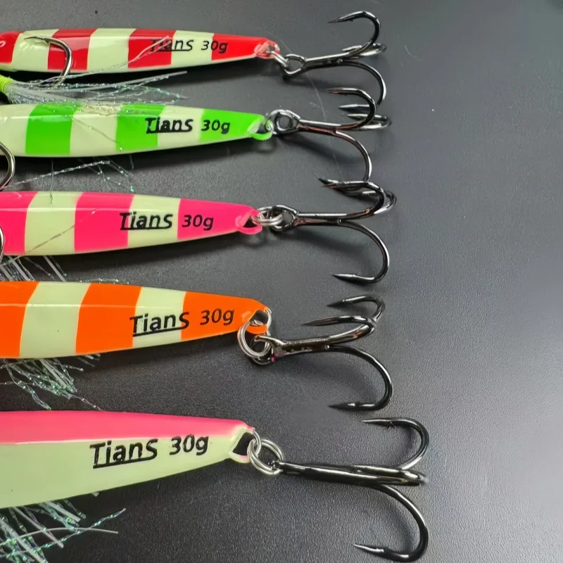 5 Stück Nachtlicht-Metall-Jig, Tiefsee-Angelköder, 25/30/40 g, zum Werfen und Jiggen, künstlicher Köder für Thunfisch, Forelle, Salzwasser und Süßwasser. – Detail 4