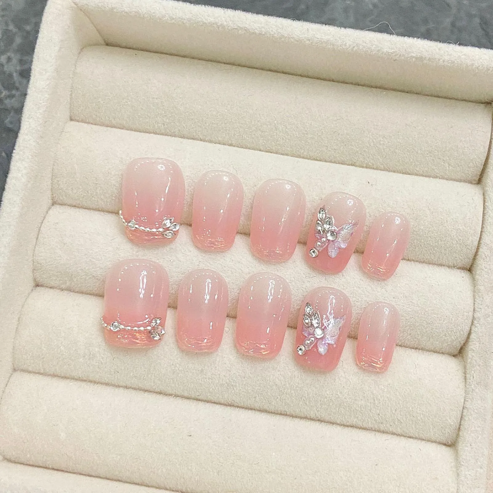 10 Stuks Handgemaakte Nep Nagels Roze Gradiënt Korte Druk Op Nagels Ballet Aurora Franse Valse Nagels Met Cat 'S Eye Vlinder Ontwerpen