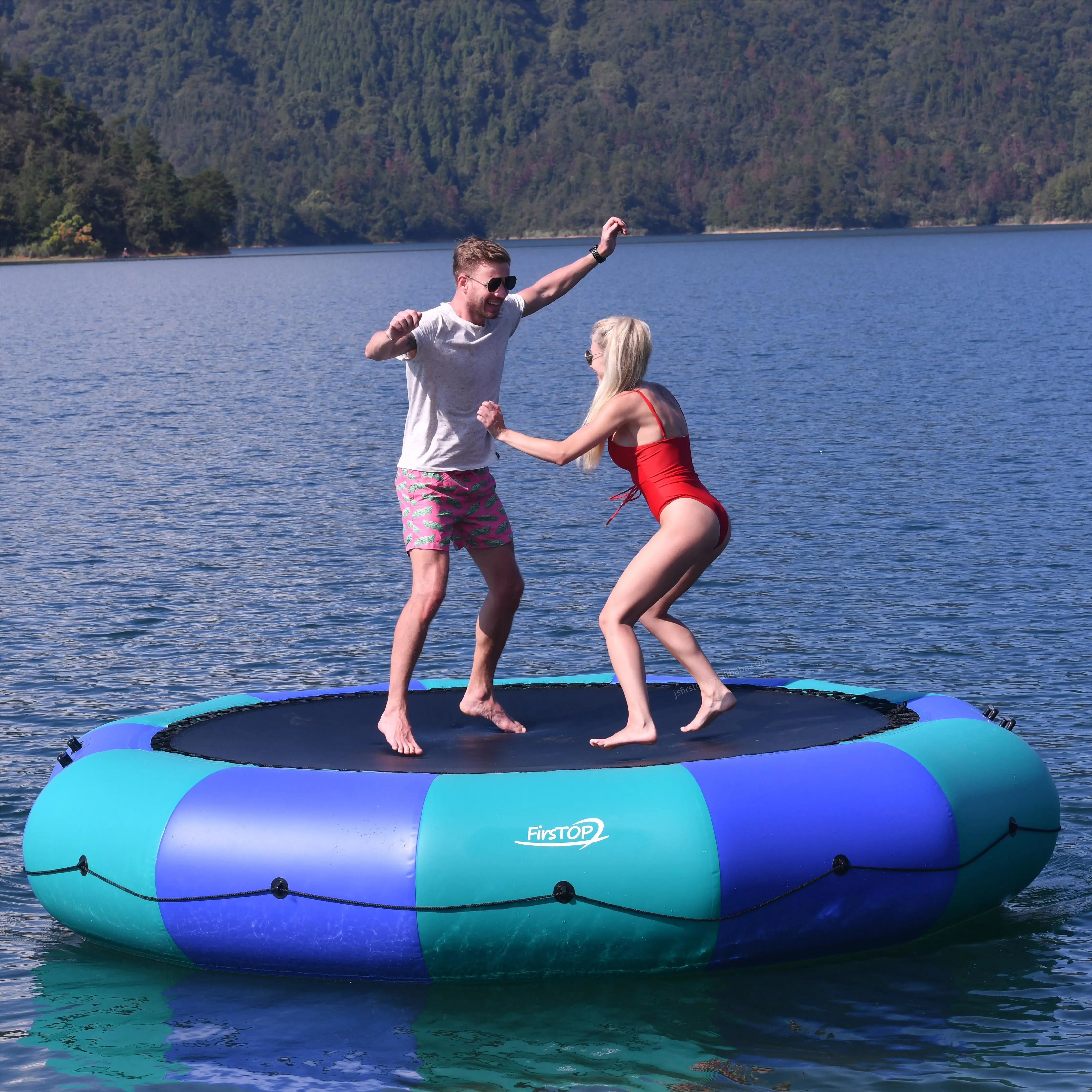 Certified PVC Material Inflatable Water Trampoline Floating Trampoline for Sea Lake