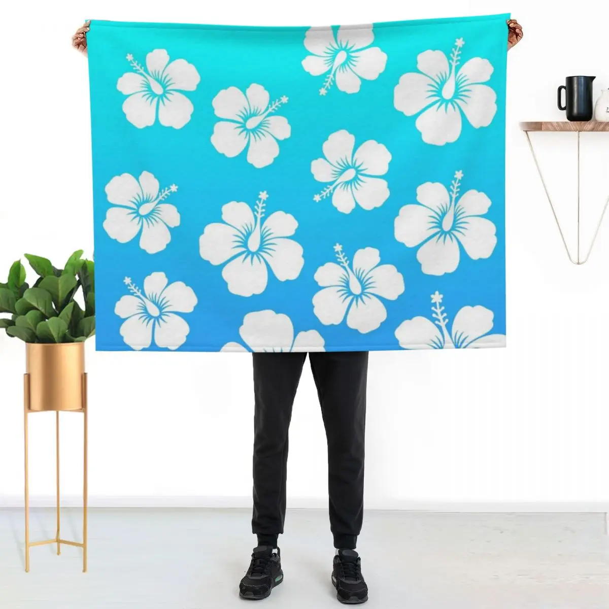 Hibiscus flower pattern blue gradient Throw Blanket Stuffeds Decorative Sofa Personalized Gift Thins Blankets