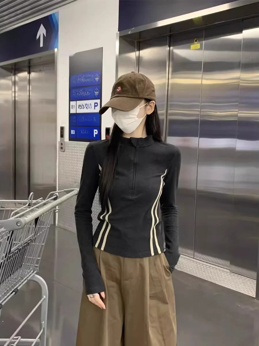 

Корейская футболка в стиле ретро с длинным светом, женская ранняя осень f, воротник-стойка на молнии, облегающий топ, цвет Blo Spor