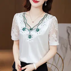 Women's Clothing Vintage Floral Embroidery Shirt Elegant Lace V-Neck Summer New Fashion Hollow Out Casual Gauze Patchwork Blouse