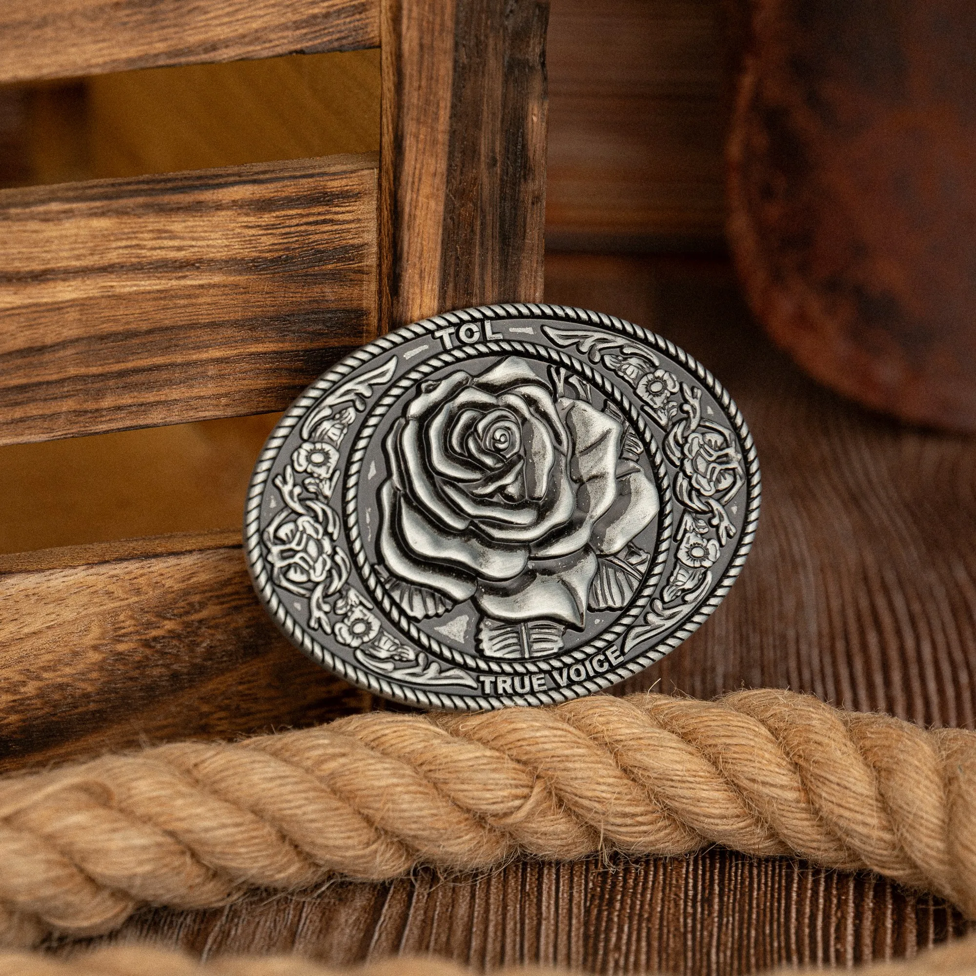 1 Oval Rose/Winged Eagle Buckle, A Unique and Versatile Belt Buckle for Western Men