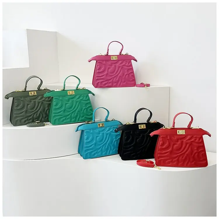 

​​2025 New Women's Evening Banquet Clutch Red Wedding Purse Double Compartment Designer Inspired Chic Aesthetic Handbag​