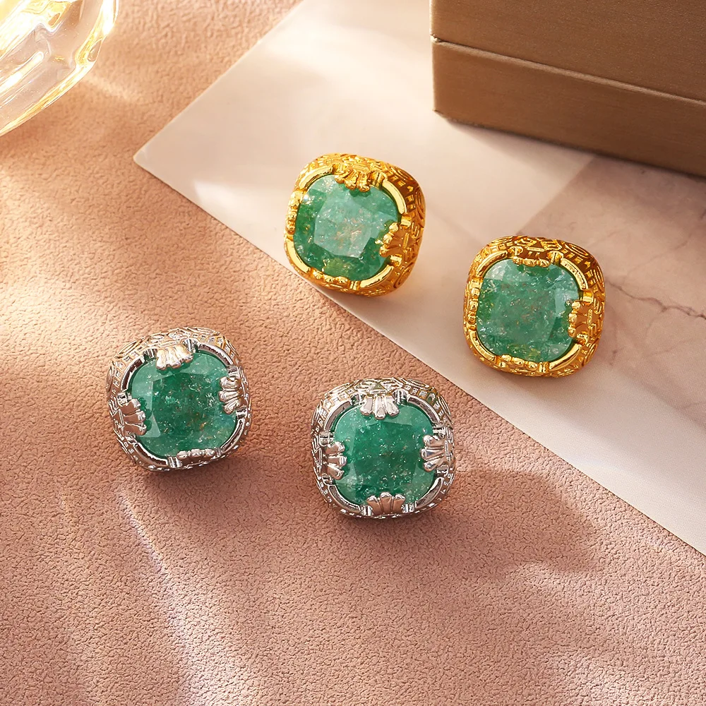

Retro gilt ice crystal earrings, high-end, light luxury, exquisite earrings, niche design, fashionable earrings for women