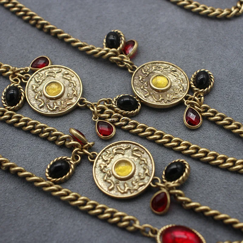 

2024 Autumn/Winter Antique Bronze Long Sweater Chain Red Glass Waist Chain French Lazy Style Jewelry