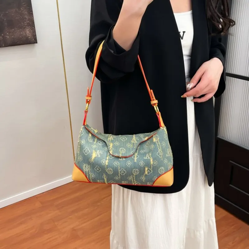 

European American Casual Crossbody - French Niche New Style Trendy High-End Exquisite Sweet Retro Bag