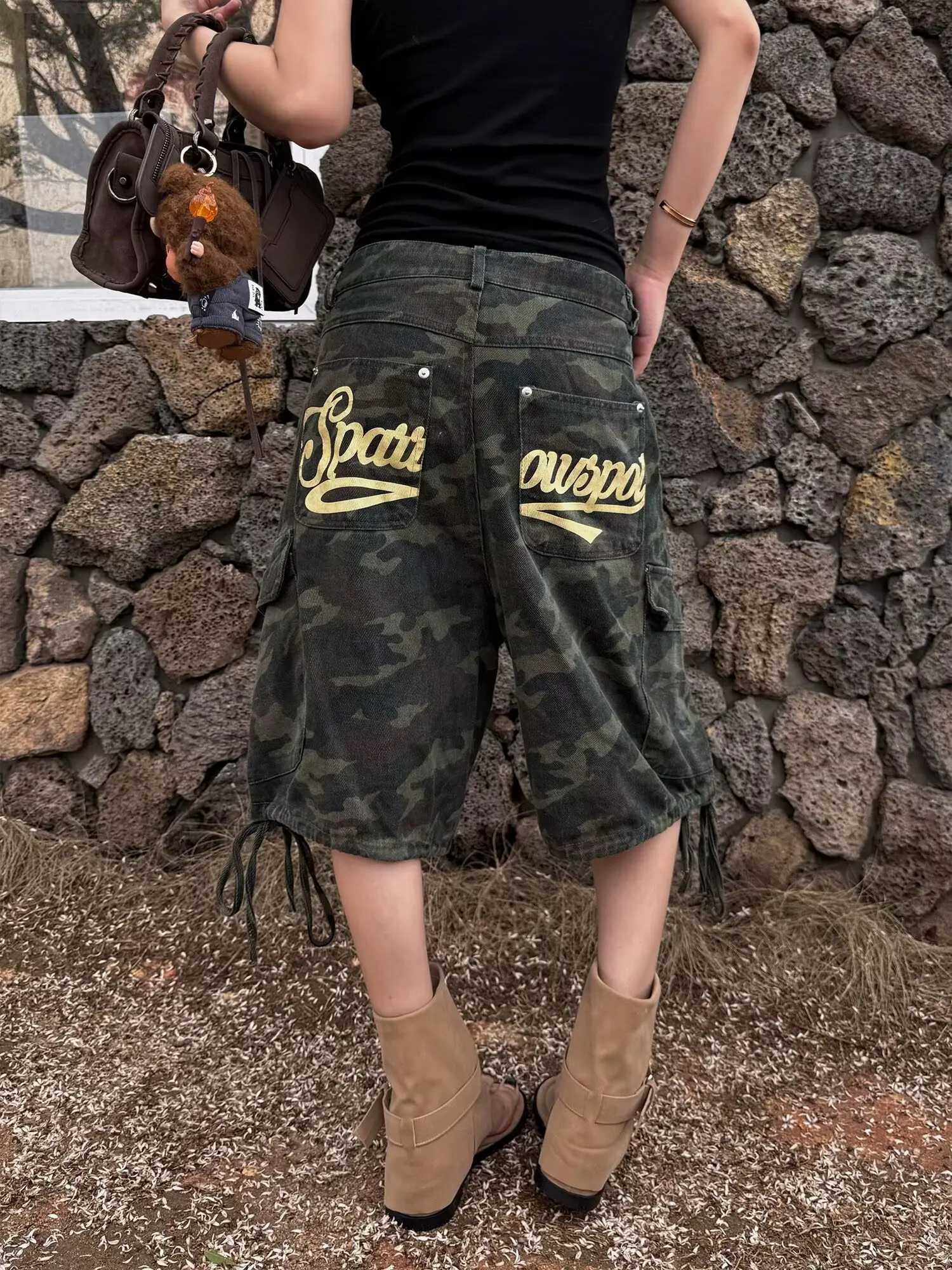 High Quality American Style Denim Vintage Curved Knife Style Distressed Cropped Pants Camouflage Pants Unisex Loose Straight Leg