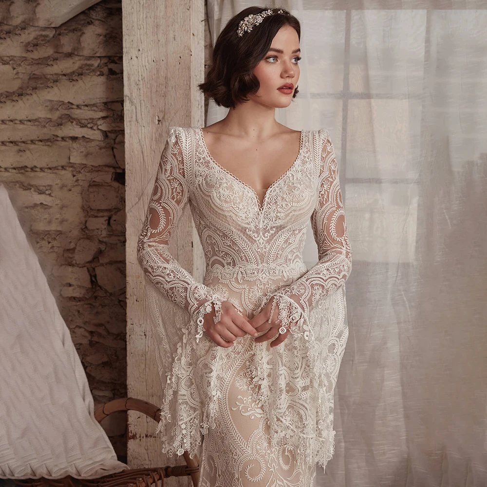 Abito da sposa a maniche lunghe con sirena in pizzo all'uncinetto taglie forti con scollo a V Foto reali Nappe aperte sul retro personalizzate Abito da sposa squisito