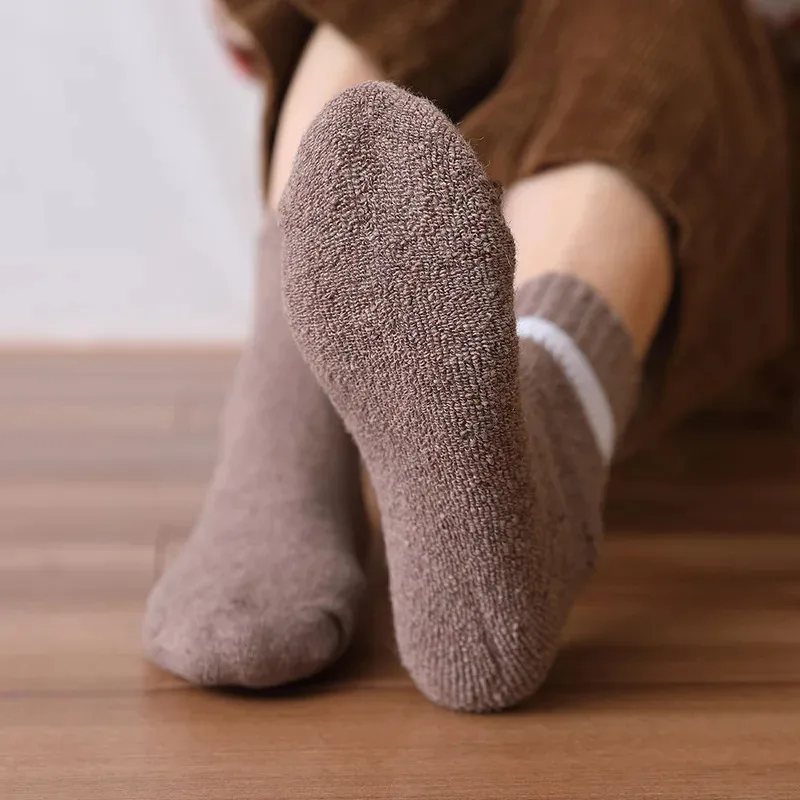 

5 Pairs Winter Women's Thick Warm Solid Color Harajuku Retro Cold Resistant Fashion Casual Imitation Cashmere Socks