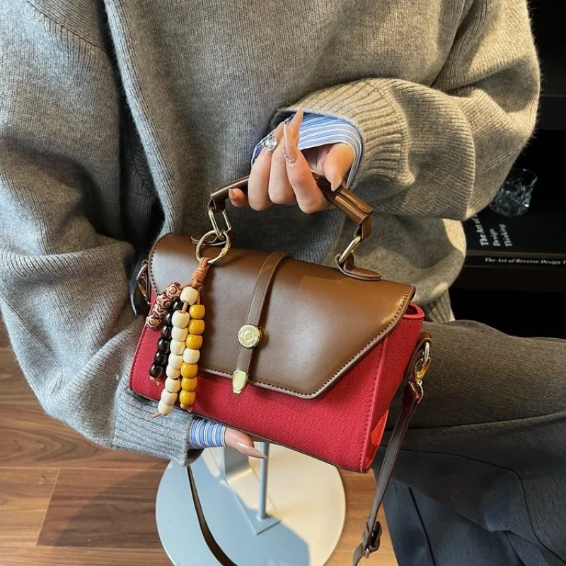 

Stylish Ladies Messenger Bag Made Of Octagon-Printed Leather Boasting Scotland Casual Vintage Spacious Soft Daily Look