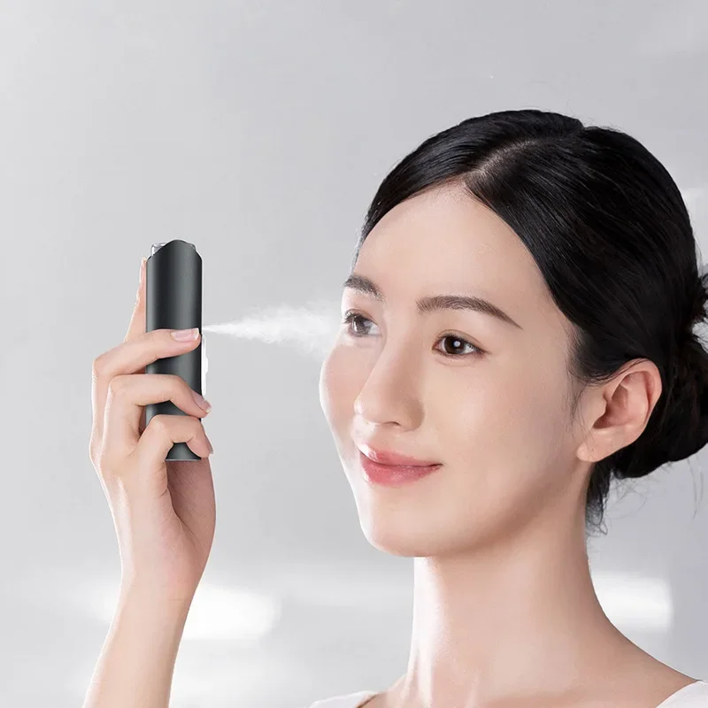 Customizable eye spray to relieve eye fatigue