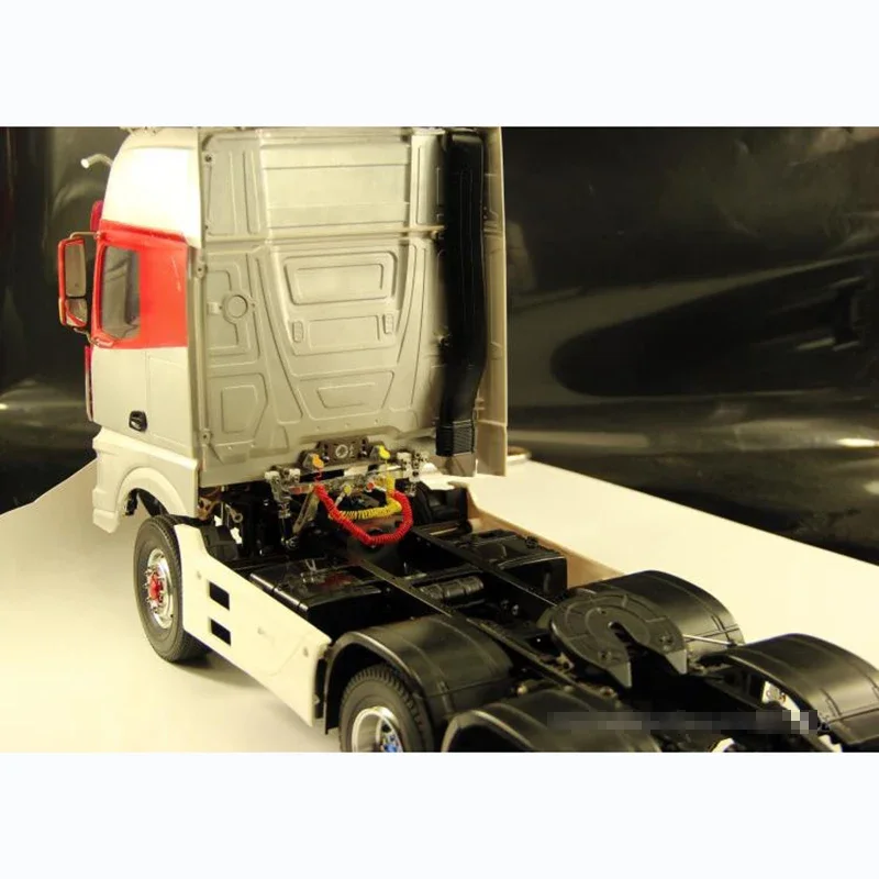 Metalowa klamra Dynamic Body odporny na wstrząsy zapinany z przodu na 1/14 Tamiya zdalnie sterowana ciężarówka przyczepa wywrotka MAN TGS TGX Benz