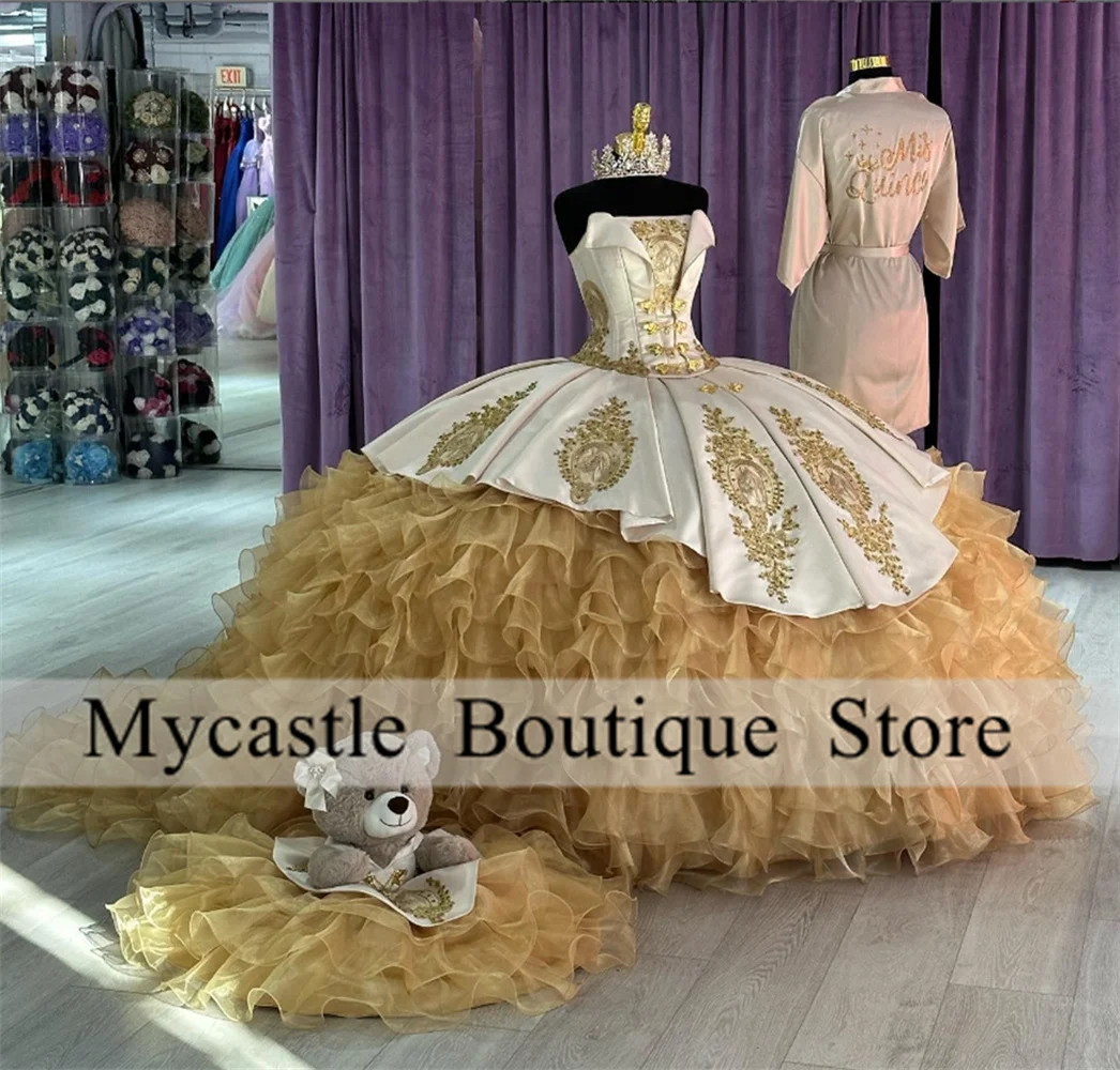 

Mexico 2023 Champagne Quinceanera Dresses 2023 Gold Appliques Satin Ruffels Ball Gown Luxury Crystal Sweet 16 Dresses vestidos