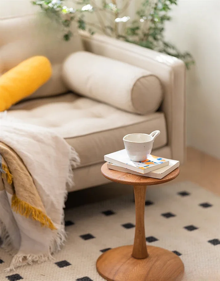 

May house hourglass round a few solid wood edge a few coffee tables Nordic retro simple Joker living room sofa bedside table.