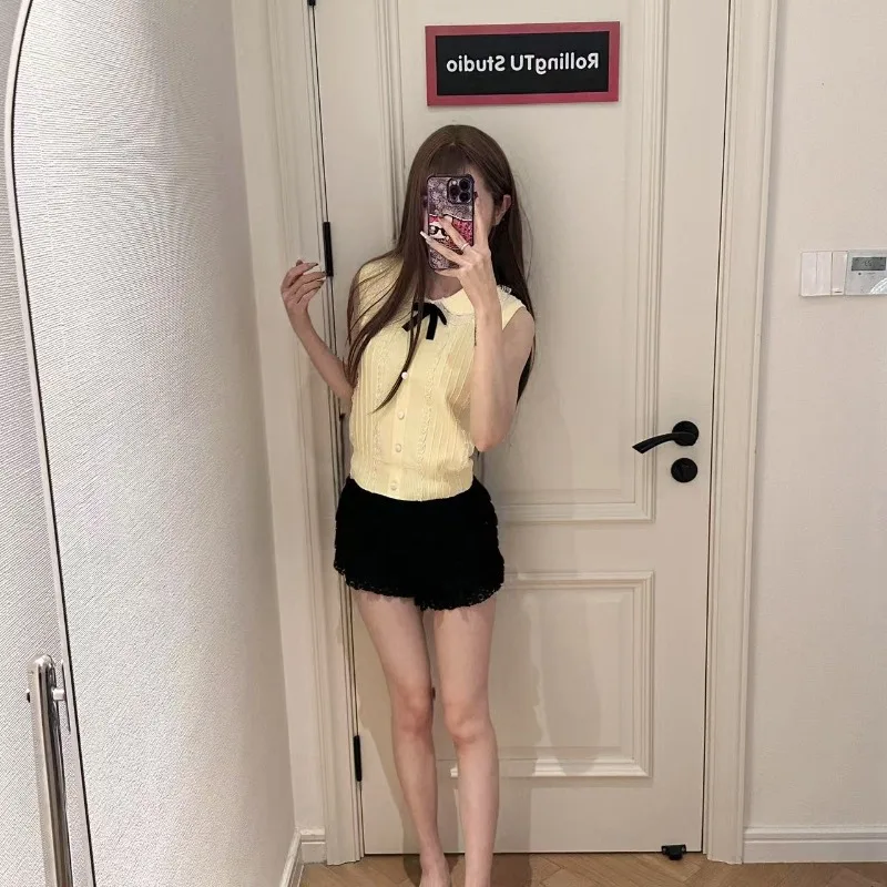 

Women Autumn Knitted Lace Patchwork Sweater Vest Vintage Korean Fashion Bow Button Knitwear Tops