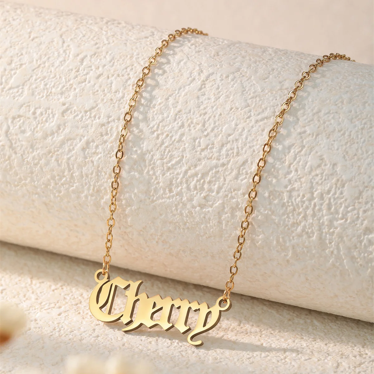 QIAMNI Customized Fashion Stainless Steel Name Necklace Custom Letters Chain Choker for Women Men Nameplate Pendant Jewelry Gift