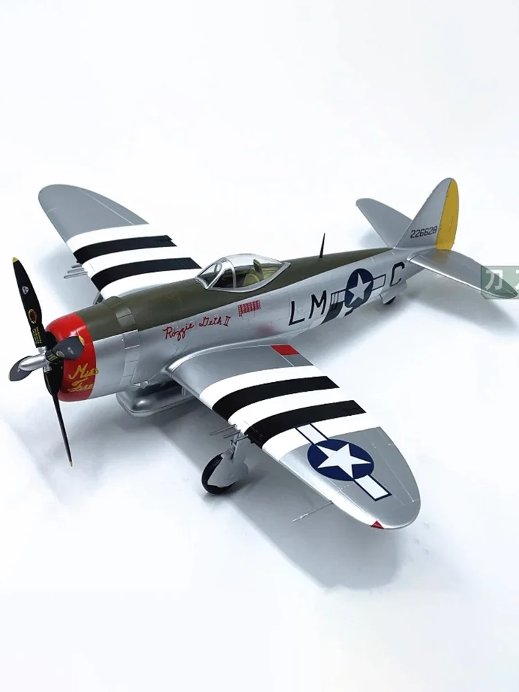Diecast 1:48 Scale Us Army P47D Lightning fighter Plastic Finished Model Static Decoration Souvenir Gifts For Adult Boy