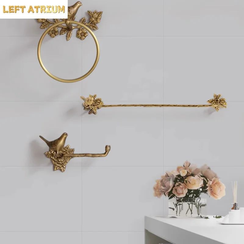 Retro Brass Bird Towel Ring Storage Rack Perforation-free Towel Rack for Bathroom and Bathroom Paper Towel Storage Wall Hanging