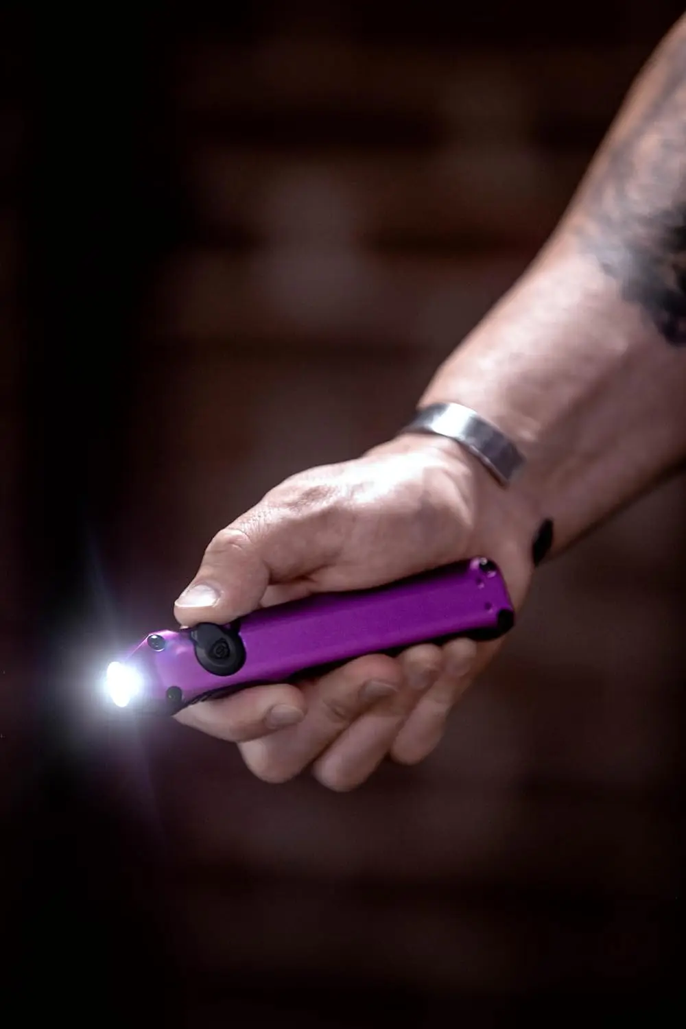 Imagem -04 - Lanterna de Transporte Diário Slim Streamlight 88818 Wedge de 300 Lúmens Inclui Cabo Usb-c Cordão Roxo