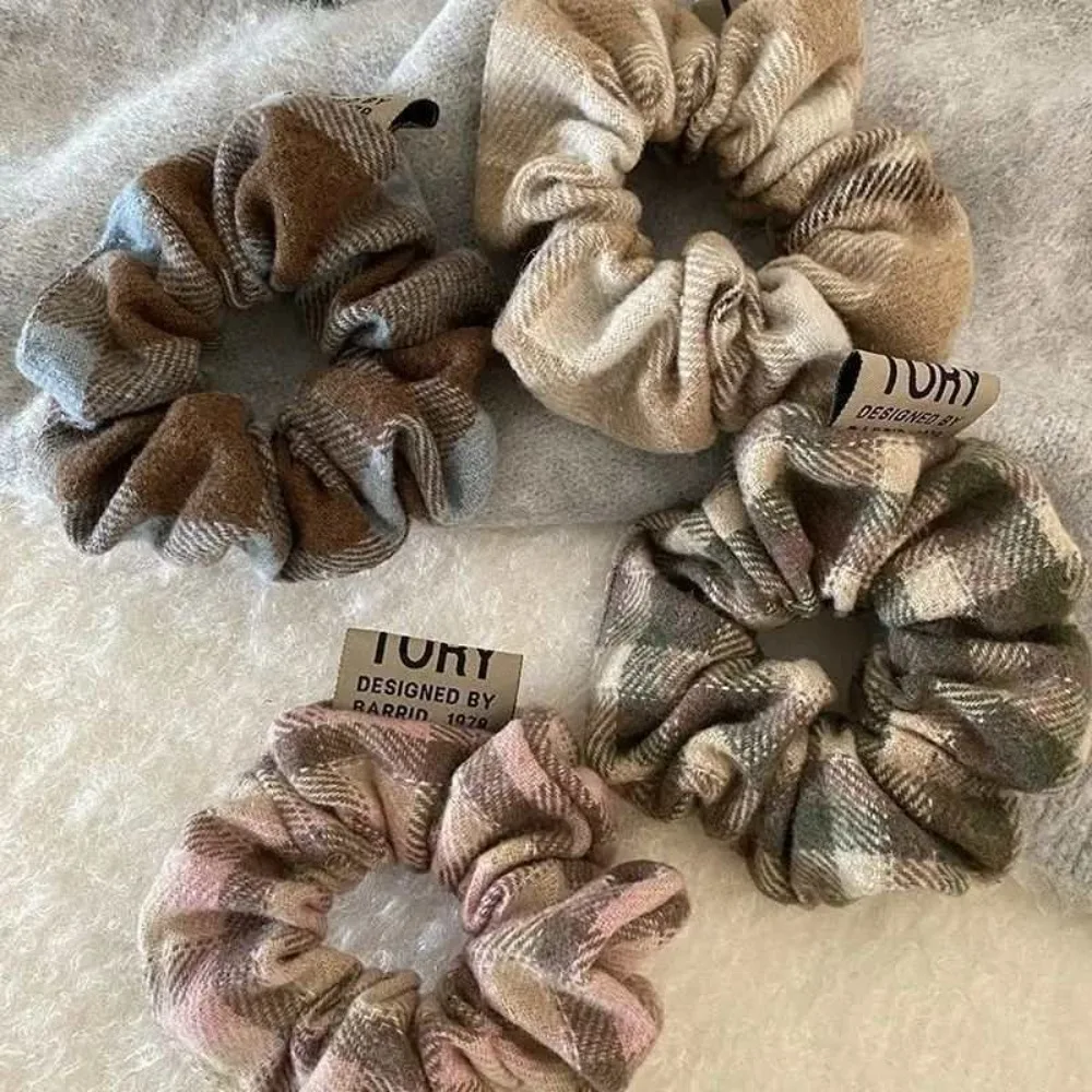 1/6 Stück Vintage Plaid Scrunchie Marke Casual Retro Stil Perfekte tägliche Frisur Vielseitig sieht trendiges Haar-Accessoire für Damen aus – Detail 2