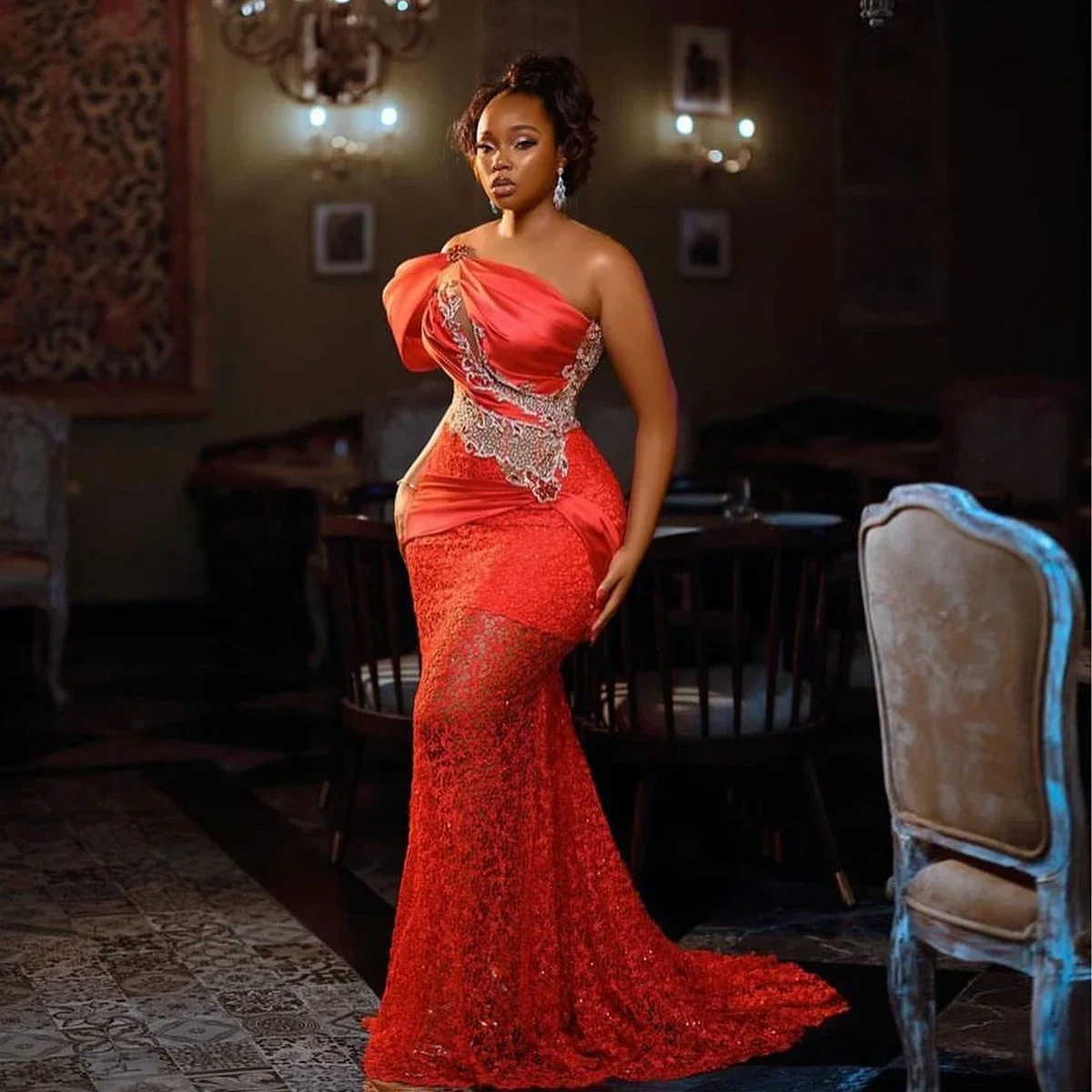 Exquisite Women Formal Party Dresses African Beaded Lace Prom Dresses Sheer Neck Cut-out Beaded Wedding Reception Dress