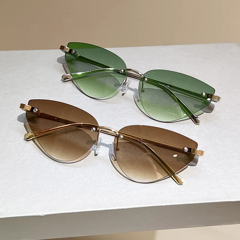 

2026 New Frameless Triangle Sunglasses Stylish High-End Sunglasses for Men and Women New Fashionable UV-Protective Sunglasses
