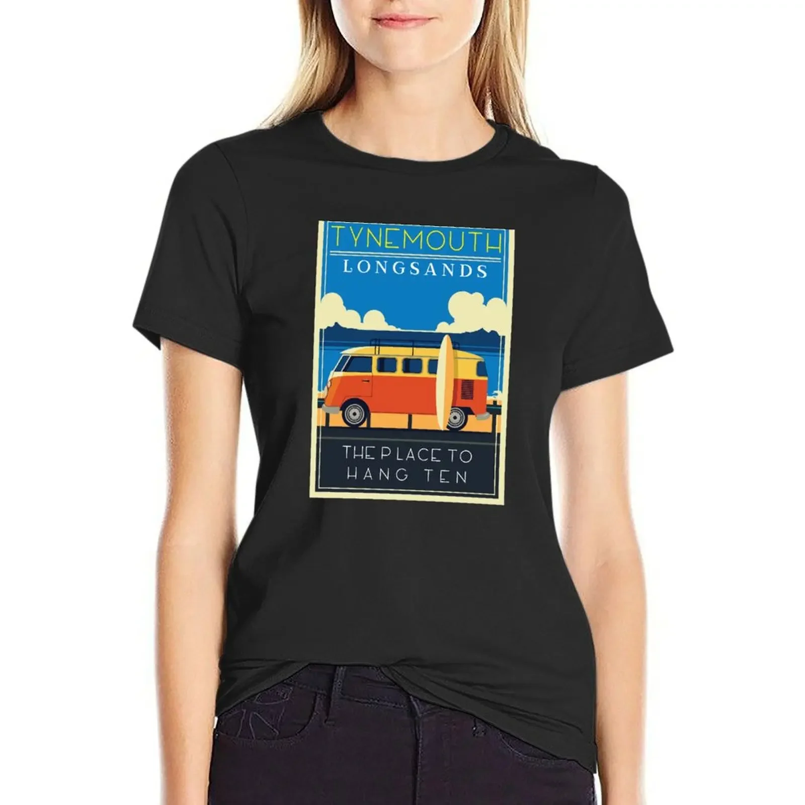 

Tynemouth Longsands The Place To Hang Ten for cool surfers surfing gift T-Shirt