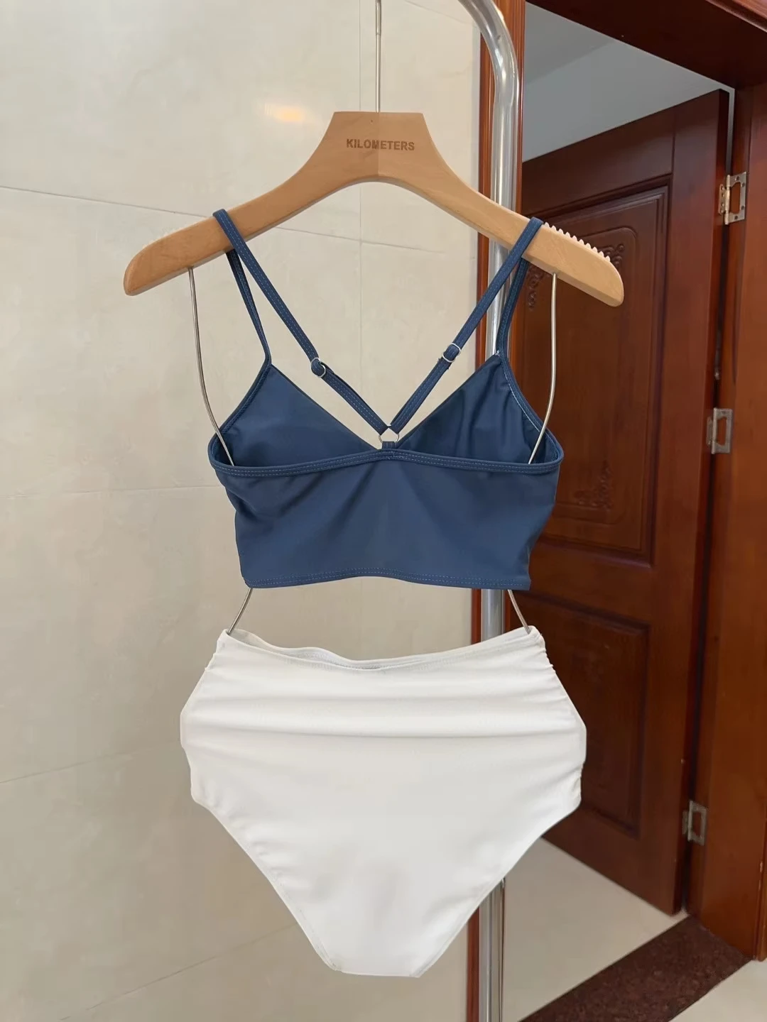 

Designer Brand 2025 Spring New Split Swimsuit