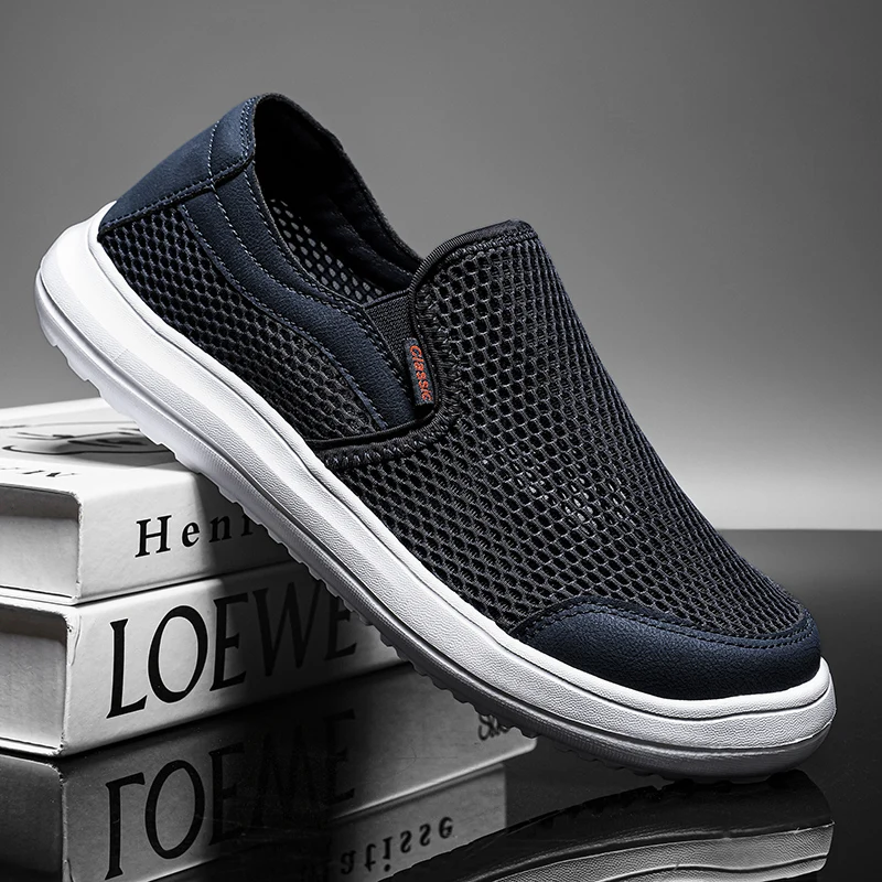 

Outdoor Slip-On Men Sneakers Lightweight Fashion Men's Shoes Breathable Mesh Men Casual Shoes Comfortable Men's Driving Shoes