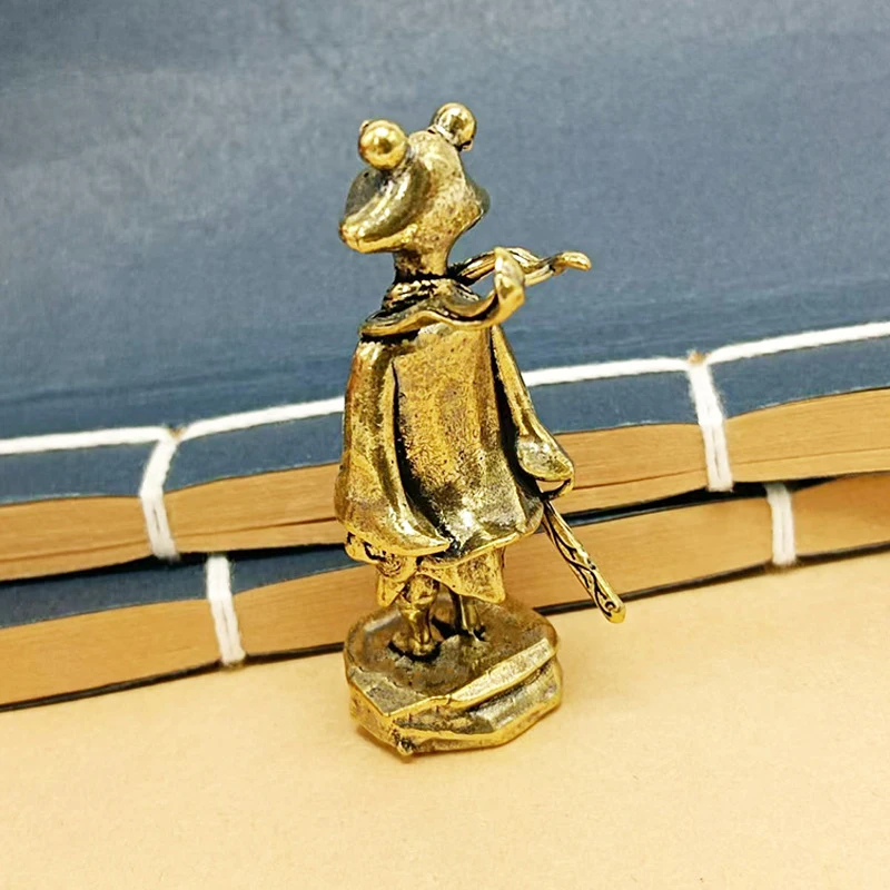 1 Piece Office Home Tea Pet Table Decor Japanese Style Brass Frog Ornament Mini Standing Frog Metal Statue Antique Copper Crafts