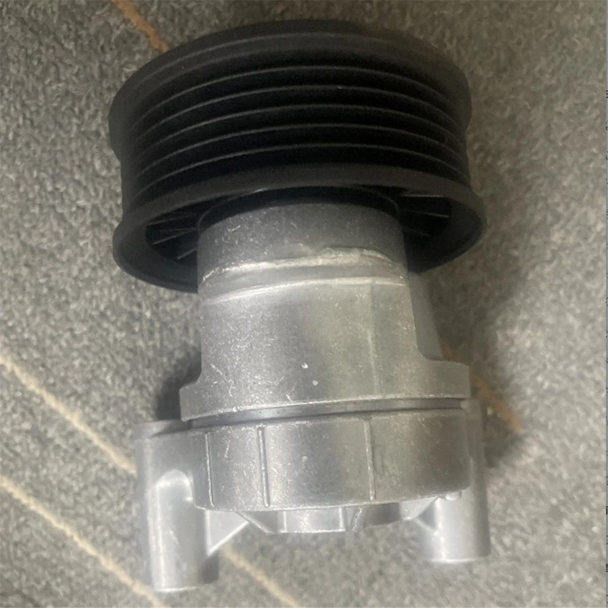 

Belt Tensioner 3885250 for Volvo Penta PCM Crusader 4.3L 5.0L 5.7L 8.1L V6-225 V6-225 3587858 RA068001JADD