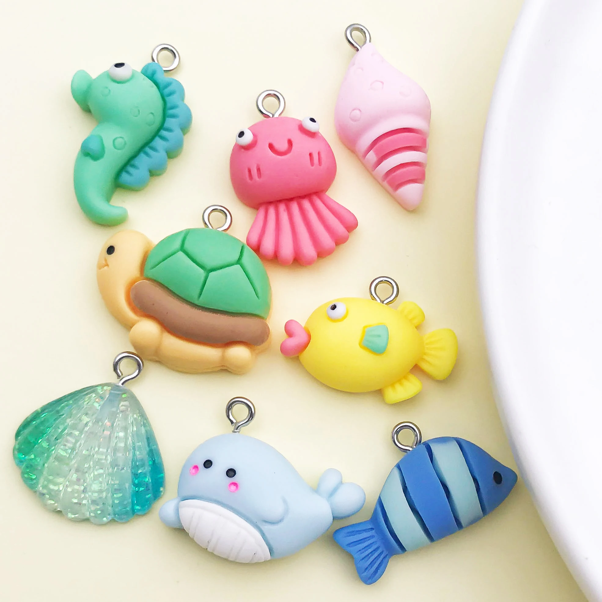 8Pcs Colorful Resin Fish, Turtle, Shell, Conch Shape Charms Small Pendant For DIY Handmade Jewelry Making Accessories