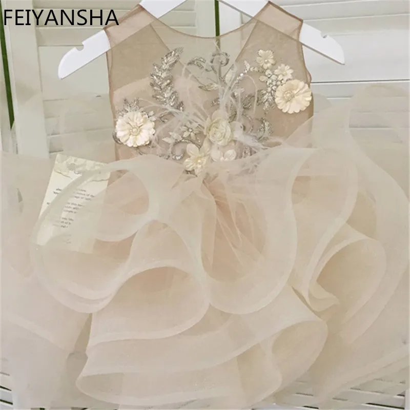 Vestido de encaje de manga larga para Banquete de cumpleaños de niña, vestido elegante con costuras de encaje, Vestido largo de boda para niña, lazo de mariposa blanco