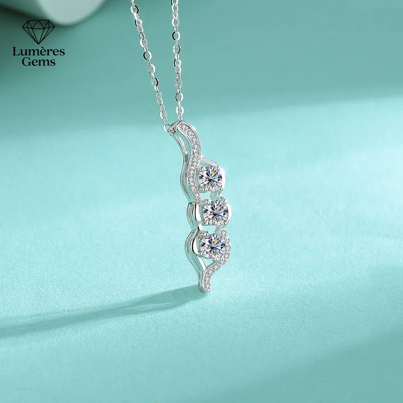 Lumière Gems Platinum PT950 Morganite Single Stone 0.3 Carat Set with Diamonds Bean Necklace - Fashionable, Simple and Luxurious