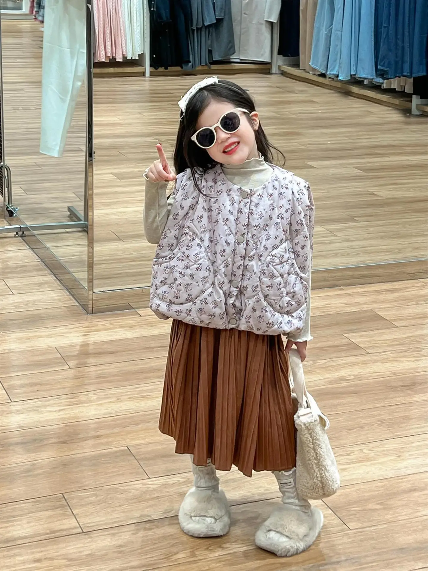 2025 Baby Girl Autumn and Winter New Style Suit Sweet and Temperament Outwear Cotton Vest Keep Warm Comfortable Base Shirt
