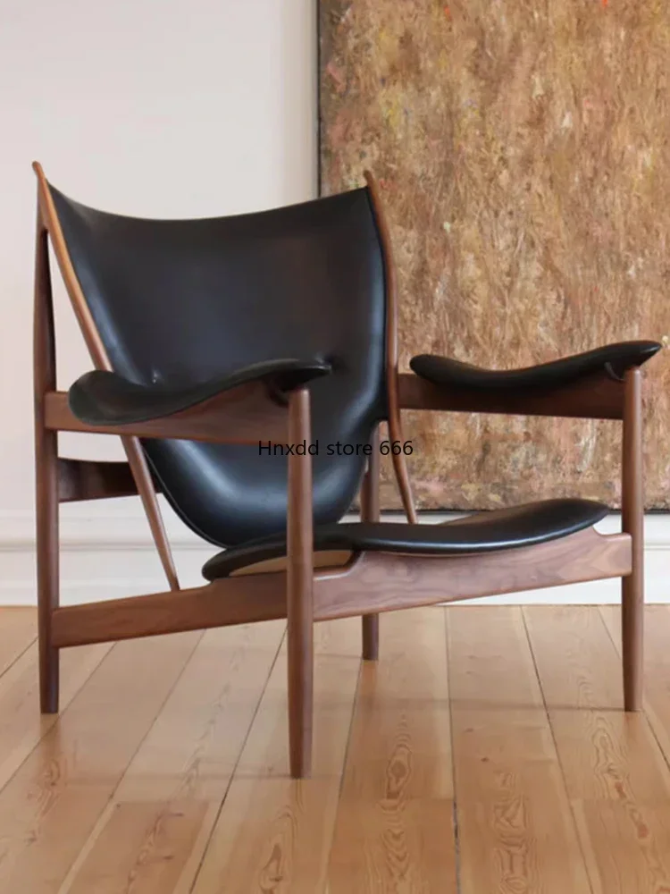 Nordic solid wood simple leather single chief chair