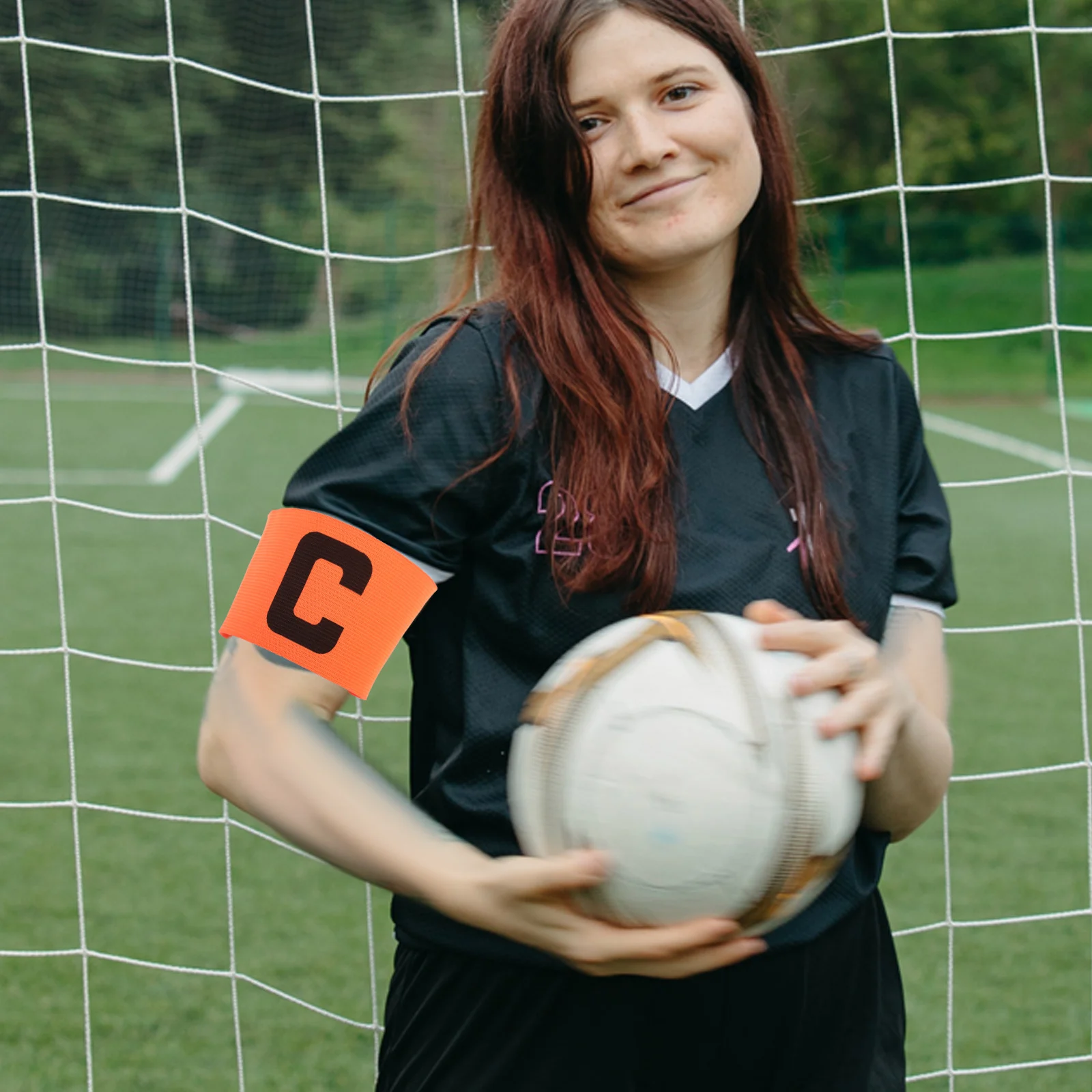 

1Pcs Football Captain Arm Band Adjustable Hook Loop Tape Anti-Slip Soccer Captain Bands Lightweight Comfortable for Teams