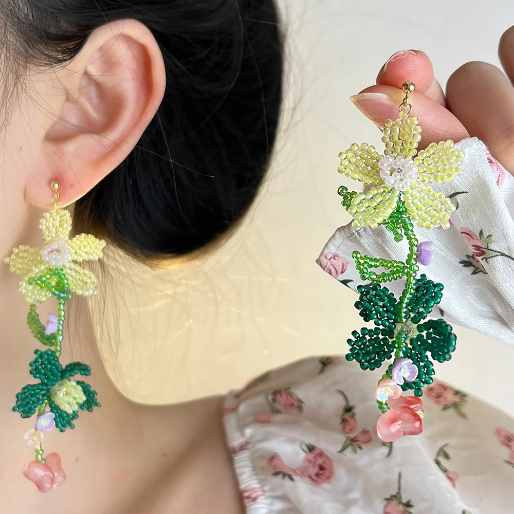 Two-color beaded flower earrings, pure hand-woven elegant flower earrings