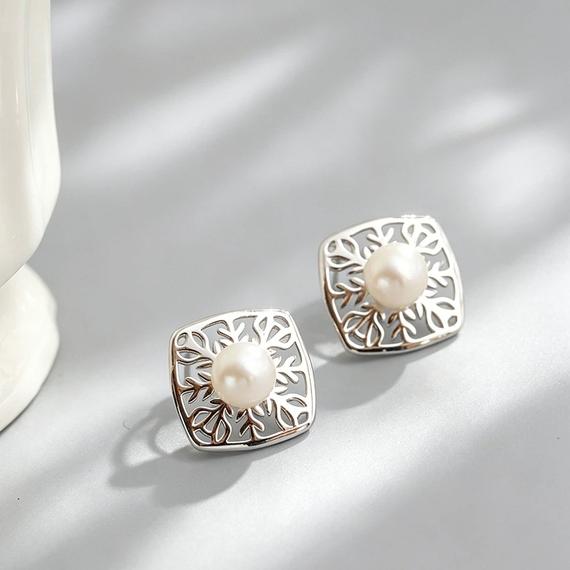 

Minimalist Nature-inspired S925 Sterling Silver Stud Earring Inlaid Natural Freshwater Pearl Square Hollow Branch Earring Jewelr